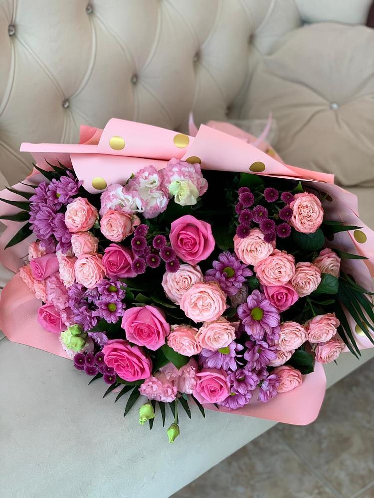 Букет цветов из: Хризантемы, Розы и Лизиантусы в Махновке