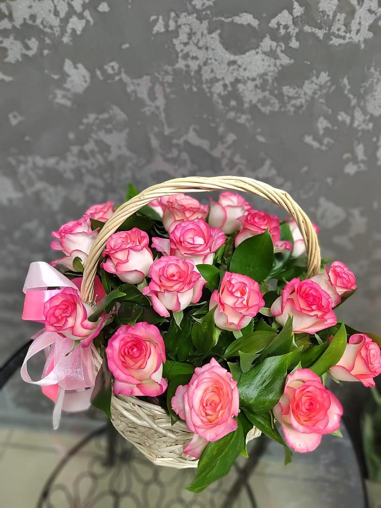 Цветочная композиция из Розы в корзине в Махновке
