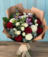 Букет цветов из:  Розы и Альстромерии #REPLACE_PRED# Махновке