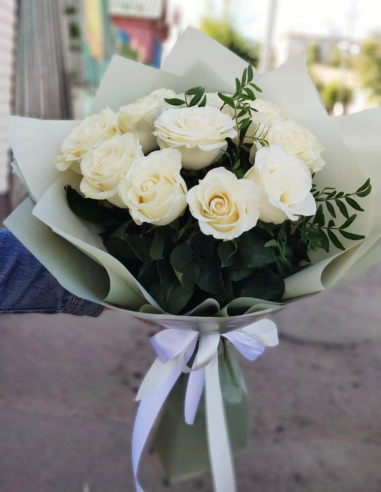 Букет Белые розы Проуд в Махновке
