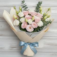 Букет цветов из:  Лизиантусы в Махновке