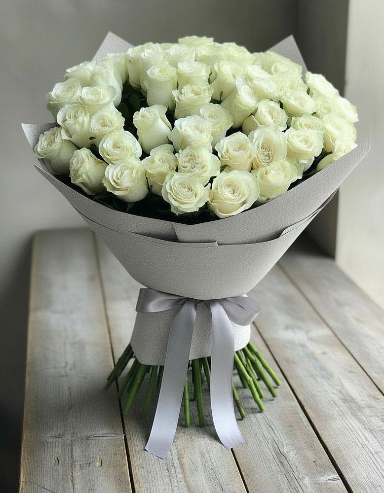 Букет 35 Белых роз в Махновке