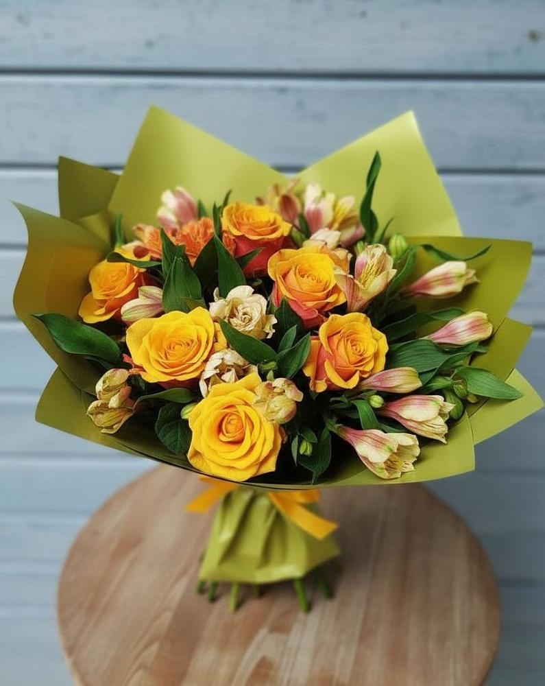 Букет цветов из: Альстромерии и Розы в Махновке