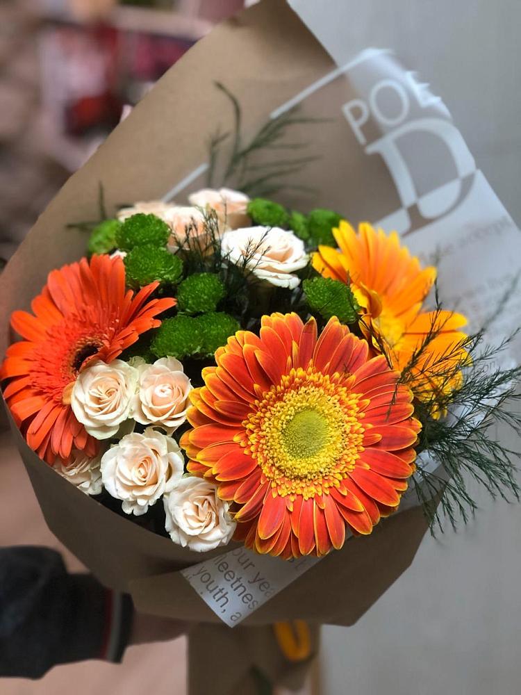 Букет цветов из: Герберы, Хризантемы и Розы в Махновке