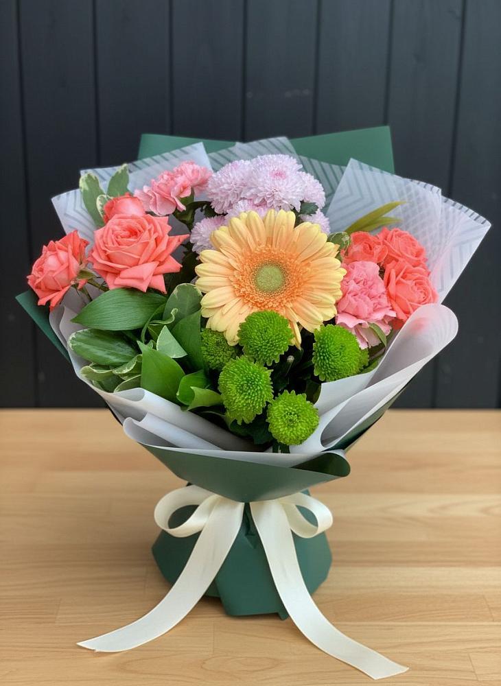 Букет цветов из: Гвоздики, Розы, Герберы и Хризантемы в Махновке