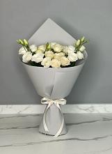 Букет цветов из:  Розы и Лизиантусы в Махновке